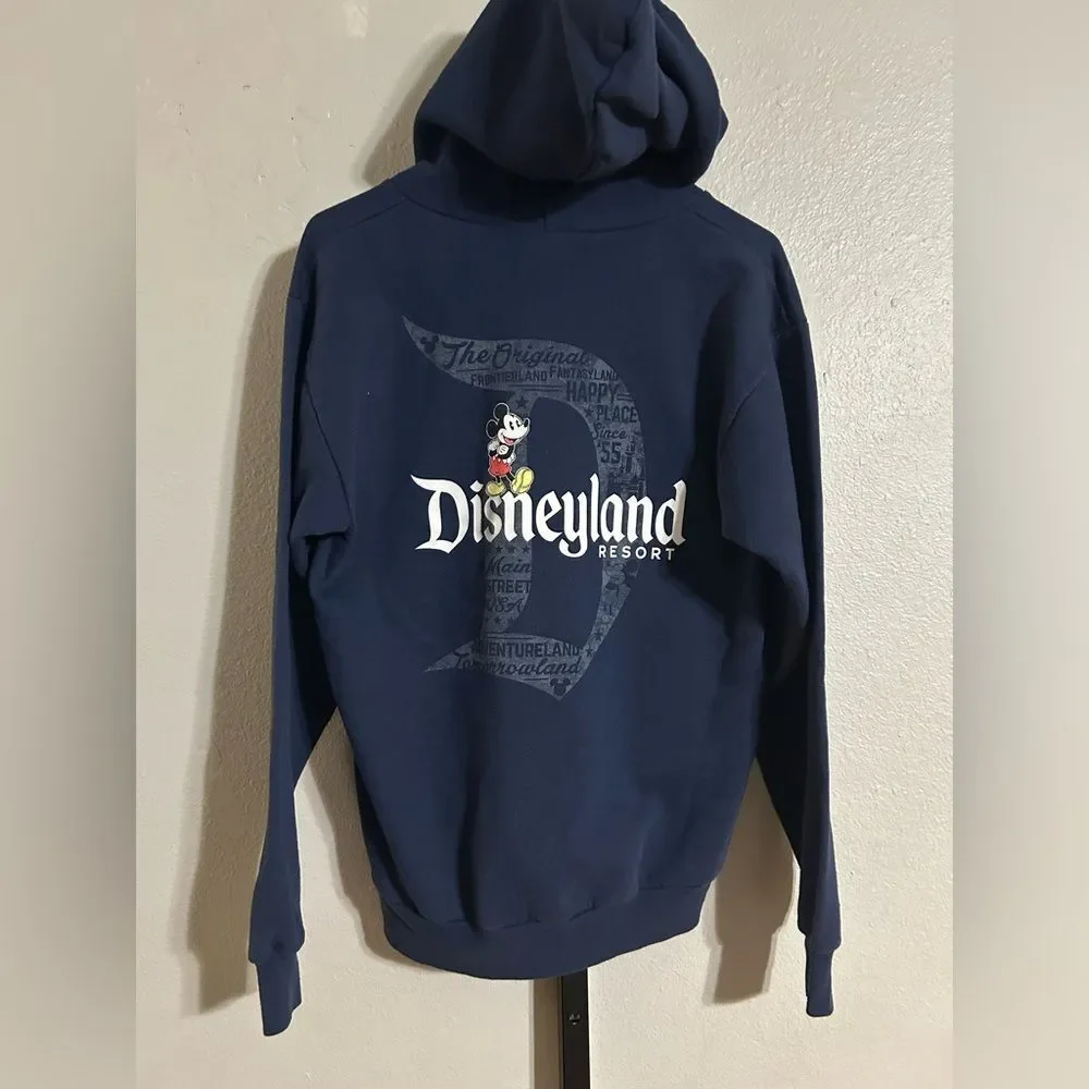 Disney Women’s navy blue Sweater size small